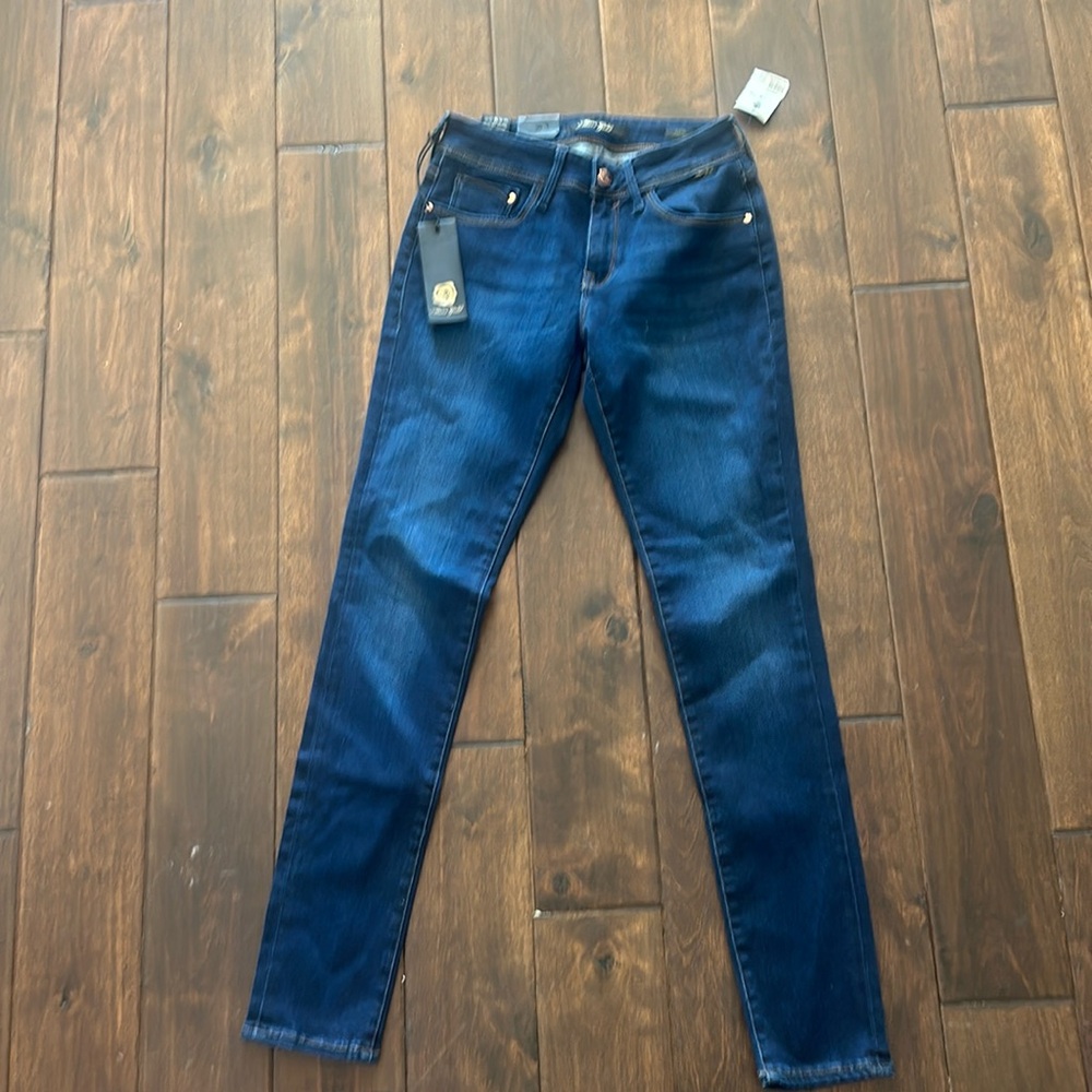 Mavi
Alexa 
Mid rise skinny
W26 L 30
New with tags
